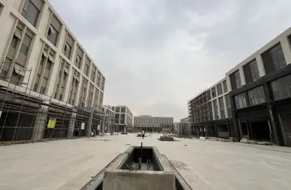 Office Space - Studio - 2 Bathrooms for sale in Mivida - 5th Settlement Compounds - The 5th Settlement - New Cairo City - Cairo Office Space - Studio - 2 Bathrooms for sale in Mivida - 5th Settlement Compounds - The 5th Settlement - New Cairo City - Cairo