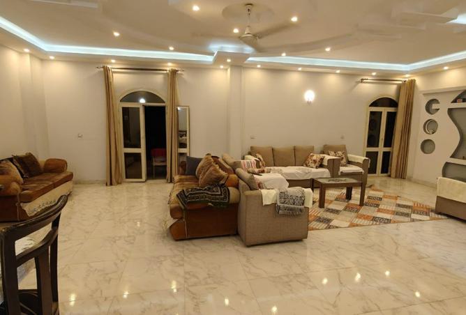 8023490 - Property Image 2