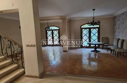 فيلا - 2 غرف نوم - 4 حمامات للبيع في النخيل - كمبوندات الشروق - مدينة الشروق - القاهرة