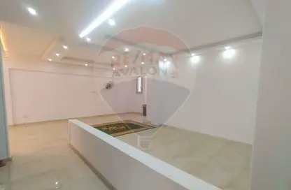 Apartment - 3 Bedrooms - 2 Bathrooms for sale in Winget st. - Bolkly - Hay Sharq - Alexandria