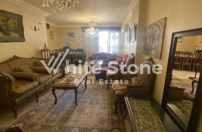 Apartment - 2 Bedrooms - 1 Bathroom for sale in Smouha - Hay Sharq - Alexandria