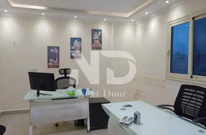 Office Space - Studio - 1 Bathroom for rent in Mahdy Arafa St. - 9th Zone - Nasr City - Cairo