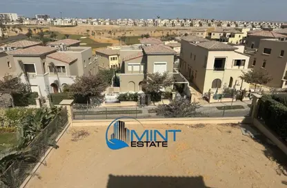 Villa - 3 Bedrooms - 3 Bathrooms for sale in Levana - Uptown Cairo - Mokattam - Cairo