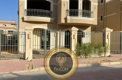 تاون هاوس - 4 غرف نوم - 3 حمامات للبيع في باتيو كازا - الباتيو - كمبوندات الشروق - مدينة الشروق - القاهرة