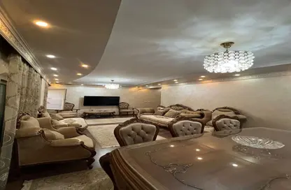 Apartment - 3 Bedrooms - 2 Bathrooms for rent in El Rehab Extension - Al Rehab - New Cairo City - Cairo