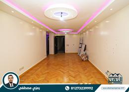 شقة - 3 غرف نوم - 2 حمامات for للبيع in المنتزة - حي ثان المنتزة - الاسكندرية
