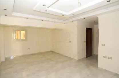 شقة - 3 غرف نوم - 2 حمامات للايجار في ميدان سموحة - سموحة - حي شرق - الاسكندرية