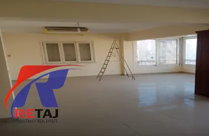 شقة - 2 غرف نوم - 2 حمامات للبيع في شارع موسي ابن نصير - الحديقة الدولية - الحي السابع - مدينة نصر - القاهرة