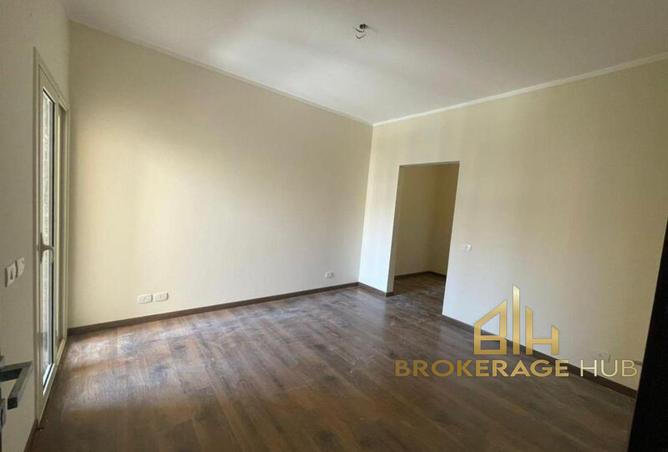 8027875 - Property Image 2