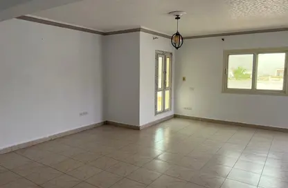 شقة - 4 غرف نوم - 2 حمامات للايجار في حدائق المهندسين - الحي الرابع - الشيخ زايد - الجيزة
