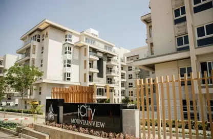 Apartment - 2 Bedrooms - 2 Bathrooms for sale in Mountain View iCity - 5th Settlement Compounds - The 5th Settlement - New Cairo City - Cairo