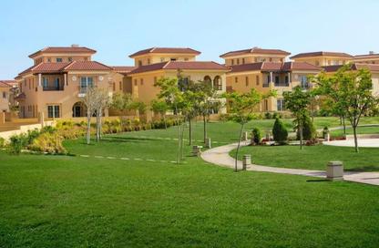 Apartment - 4 Bedrooms - 2 Bathrooms for sale in Hyde Park - 5th Settlement Compounds - The 5th Settlement - New Cairo City - Cairo