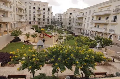 Apartment - 4 Bedrooms - 4 Bathrooms for sale in Hyde Park - 5th Settlement Compounds - The 5th Settlement - New Cairo City - Cairo