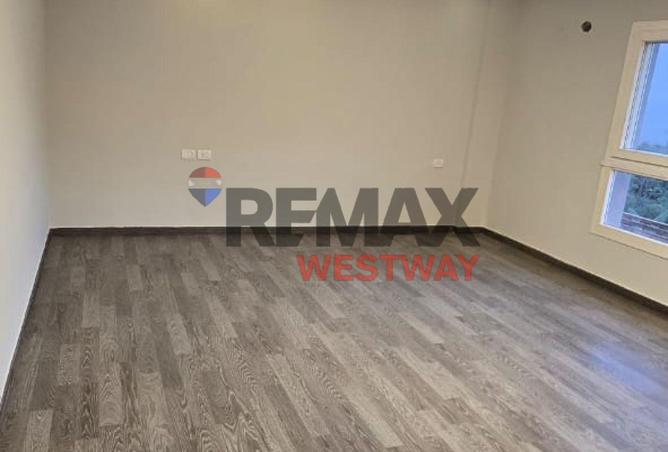 8331579 - Property Image 3