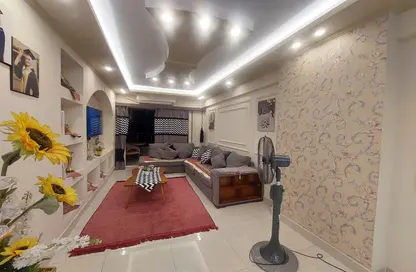 Apartment - 3 Bedrooms - 2 Bathrooms for rent in Al Geish Road - Cleopatra - Hay Sharq - Alexandria