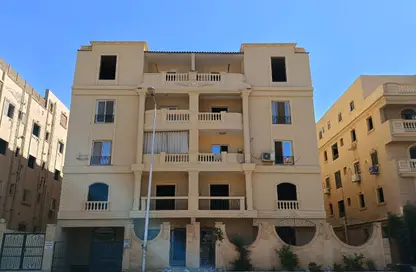 Apartment - 3 Bedrooms - 1 Bathroom for sale in 1st Neighborhood - 4th Area - Shorouk City - Cairo