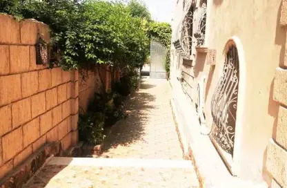 Apartment - 3 Bedrooms - 2 Bathrooms for rent in Area B - Ganoob El Acadimia - New Cairo City - Cairo