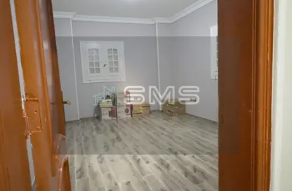 شقة - 3 غرف نوم - 2 حمامات للايجار في الياسمين 6 - الياسمين - مدينة القاهرة الجديدة - القاهرة