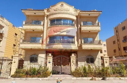 Apartment - 4 Bedrooms - 3 Bathrooms for rent in Mohamed Naguib Axis - Abou El Houl - New Cairo City - Cairo