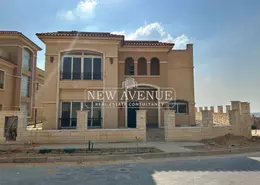 Villa - 5 Bedrooms - 3 Bathrooms for sale in Stone Park - 5th Settlement Compounds - The 5th Settlement - New Cairo City - Cairo