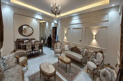 Apartment - 3 Bedrooms - 2 Bathrooms for sale in Area D - Ganoob El Acadimia - New Cairo City - Cairo