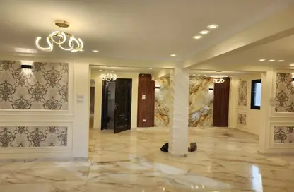 Apartment - 4 Bedrooms - 3 Bathrooms for sale in Al Fawakeh St. - Dokki - Giza