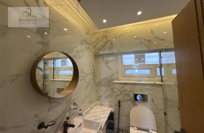 Penthouse - 5 Bedrooms - 4 Bathrooms for sale in Rayhanah Avenue - Zahraa El Maadi - Hay El Maadi - Cairo