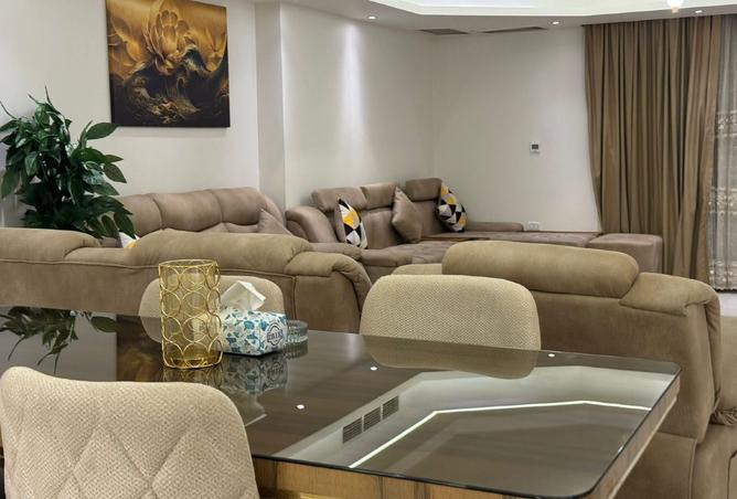 8421935 - Property Image 2