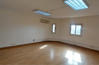 Apartment - 4 Bedrooms - 3 Bathrooms for rent in Al Nahda St. - Maadi - Hay El Maadi - Cairo