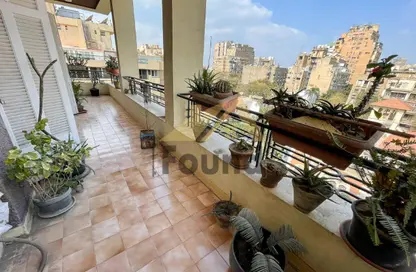 شقة - 4 غرف نوم - 4 حمامات للايجار في شارع صلاح الدين - الزمالك - القاهرة