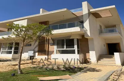Townhouse - 3 Bedrooms - 4 Bathrooms for sale in Mountain View iCity - 5th Settlement Compounds - The 5th Settlement - New Cairo City - Cairo