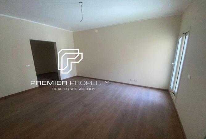 8195007 - Property Image 2