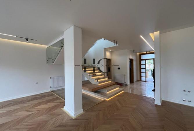 8327012 - صورة العقار 3