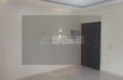 Apartment - 3 Bedrooms - 2 Bathrooms for sale in Abou El Houl - New Cairo City - Cairo