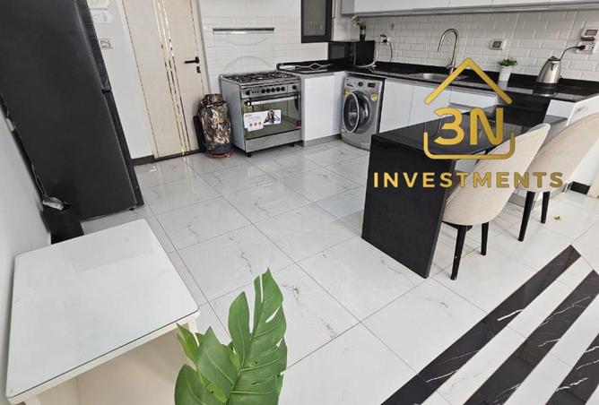 8273407 - Property Image 3