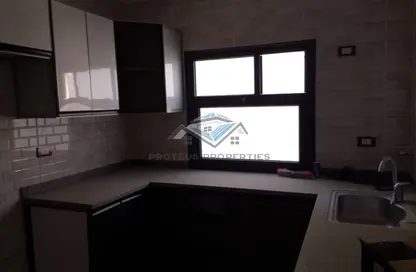 Apartment - 3 Bedrooms - 2 Bathrooms for sale in Mostashareen - North Investors Area - New Cairo City - Cairo
