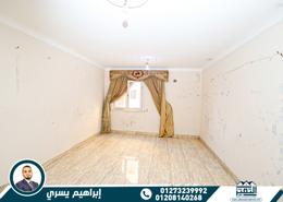 Apartment - 3 bedrooms - 1 bathroom for للايجار in Abou Quer Road   Gamal Abdel Nasser Road - Janaklees - Hay Sharq - Alexandria