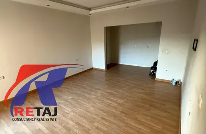 Apartment - 3 Bedrooms - 2 Bathrooms for sale in North Teseen St. - The 5th Settlement - New Cairo City - Cairo