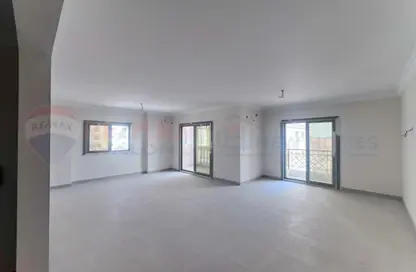 شقة - 3 غرف نوم - 3 حمامات للايجار في صوارى - كمبوندات الاسكندرية - الاسكندرية