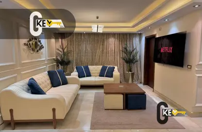 شقة - 4 غرف نوم - 3 حمامات للايجار في شارع طلعت مصطفي - الرحاب المرحلة الثانية - الرحاب - مدينة القاهرة الجديدة - القاهرة