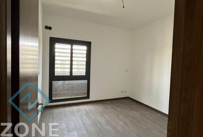 8412237 - Property Image 2