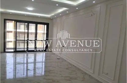 Apartment - 2 Bedrooms - 2 Bathrooms for sale in El Patio Oro - 5th Settlement Compounds - The 5th Settlement - New Cairo City - Cairo