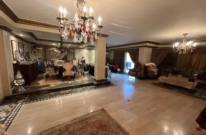 Apartment - 3 Bedrooms - 3 Bathrooms for sale in Abdullah Deraz St. - Ard El Golf - Heliopolis - Masr El Gedida - Cairo