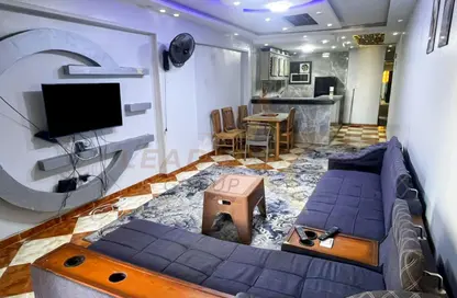 شقة - 3 غرف نوم - 1 حمام للبيع في ميامي - حي اول المنتزة - الاسكندرية