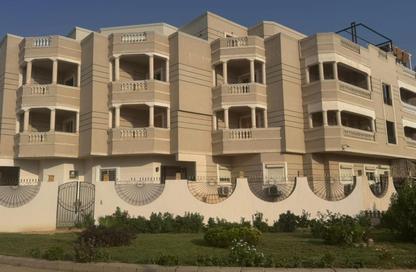 Apartment - 3 Bedrooms - 2 Bathrooms for sale in 4th Neighborhood - 4th District West - Shorouk City - Cairo