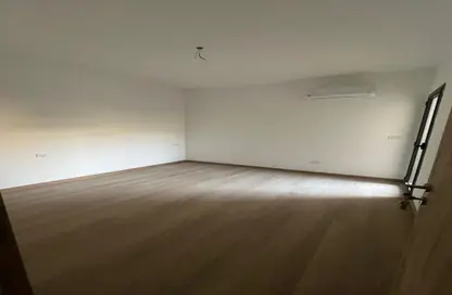 شقة - 3 غرف نوم - 3 حمامات للايجار في فيفث سكوير - التجمع الخامس - مدينة القاهرة الجديدة - القاهرة