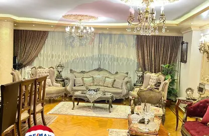 شقة - 3 غرف نوم - 2 حمامات للبيع في ميدان سموحة - سموحة - حي شرق - الاسكندرية