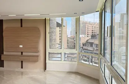 شقة - 3 غرف نوم - 3 حمامات للبيع في شارع المساحه - الدقي - الجيزة شقة - 3 غرف نوم - 3 حمامات للبيع في شارع المساحه - الدقي - الجيزة