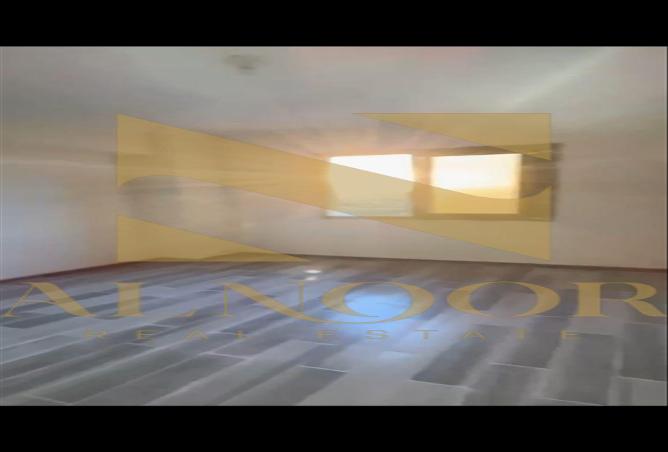 8060919 - Property Image 2