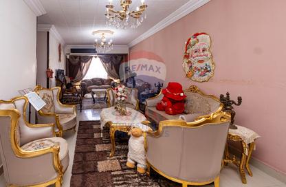 Apartment - 3 Bedrooms - 2 Bathrooms for sale in Camp Chezar - Hay Wasat - Alexandria
